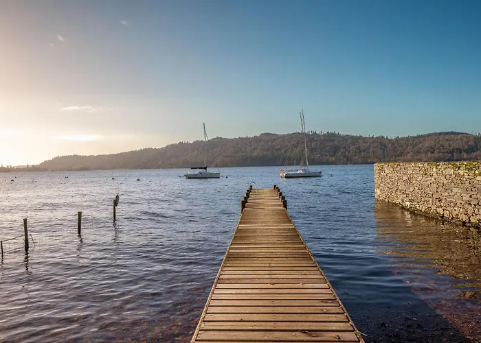 11 Priory Cottages, With Access On * Windermere